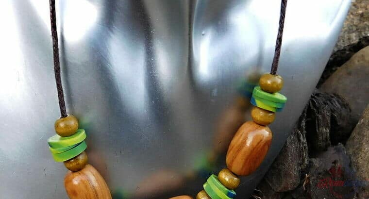 drevený kombinovaný náhrdelník elegancia